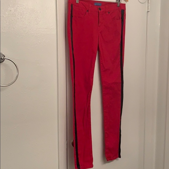 FAUX LEATHER STRIPED RED JEANS - Picture 3 of 5